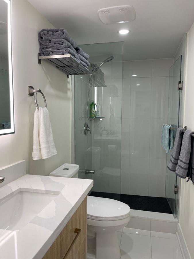 Holiday home Victoria Family Vacation - King Bed Private Yard Bbq Deck Gazebo - 4 Minutes To The Falls
