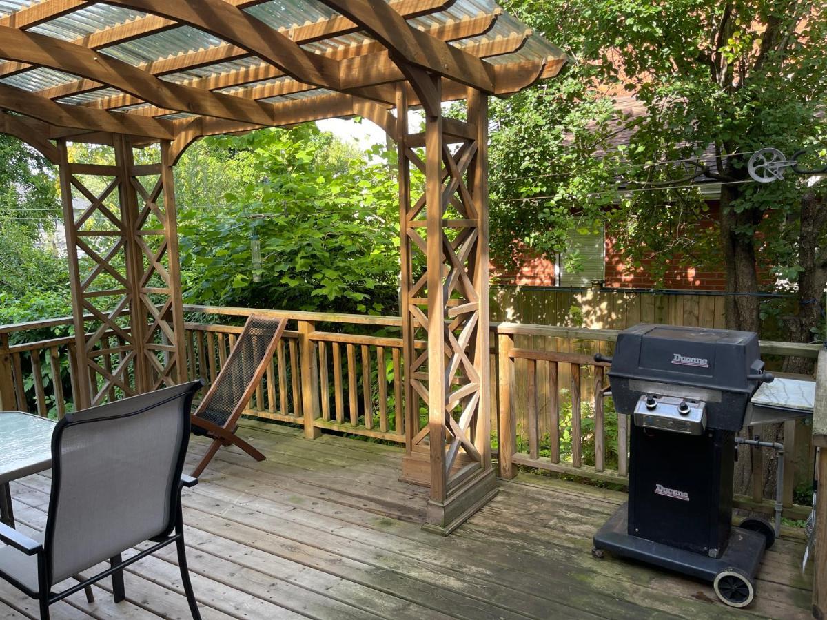 Hébergement de vacances Victoria Family Vacation - King Bed Private Yard Bbq Deck Gazebo - 4 Minutes To The Falls *