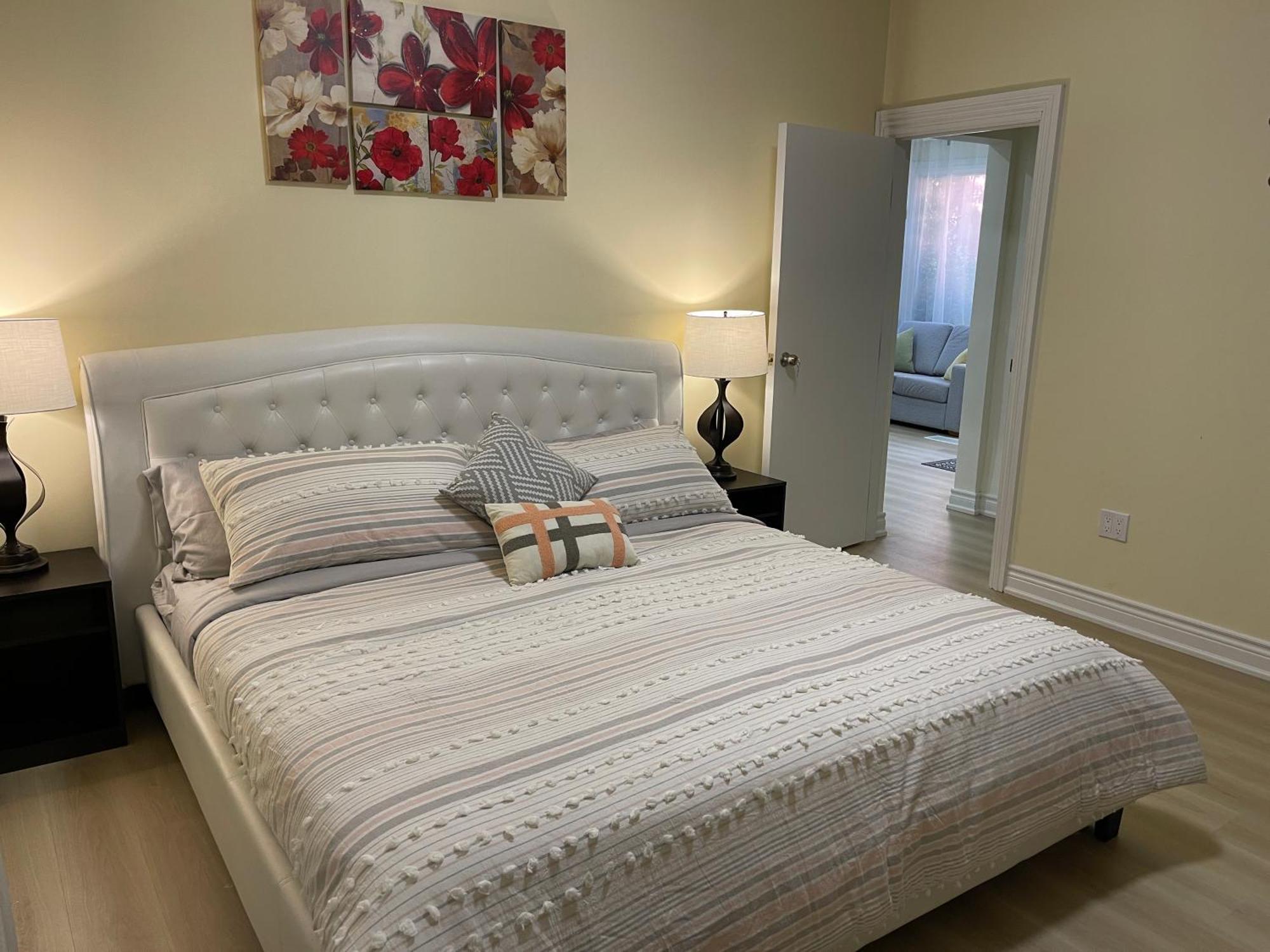 Hébergement de vacances Victoria Family Vacation - King Bed Private Yard Bbq Deck Gazebo - 4 Minutes To The Falls *