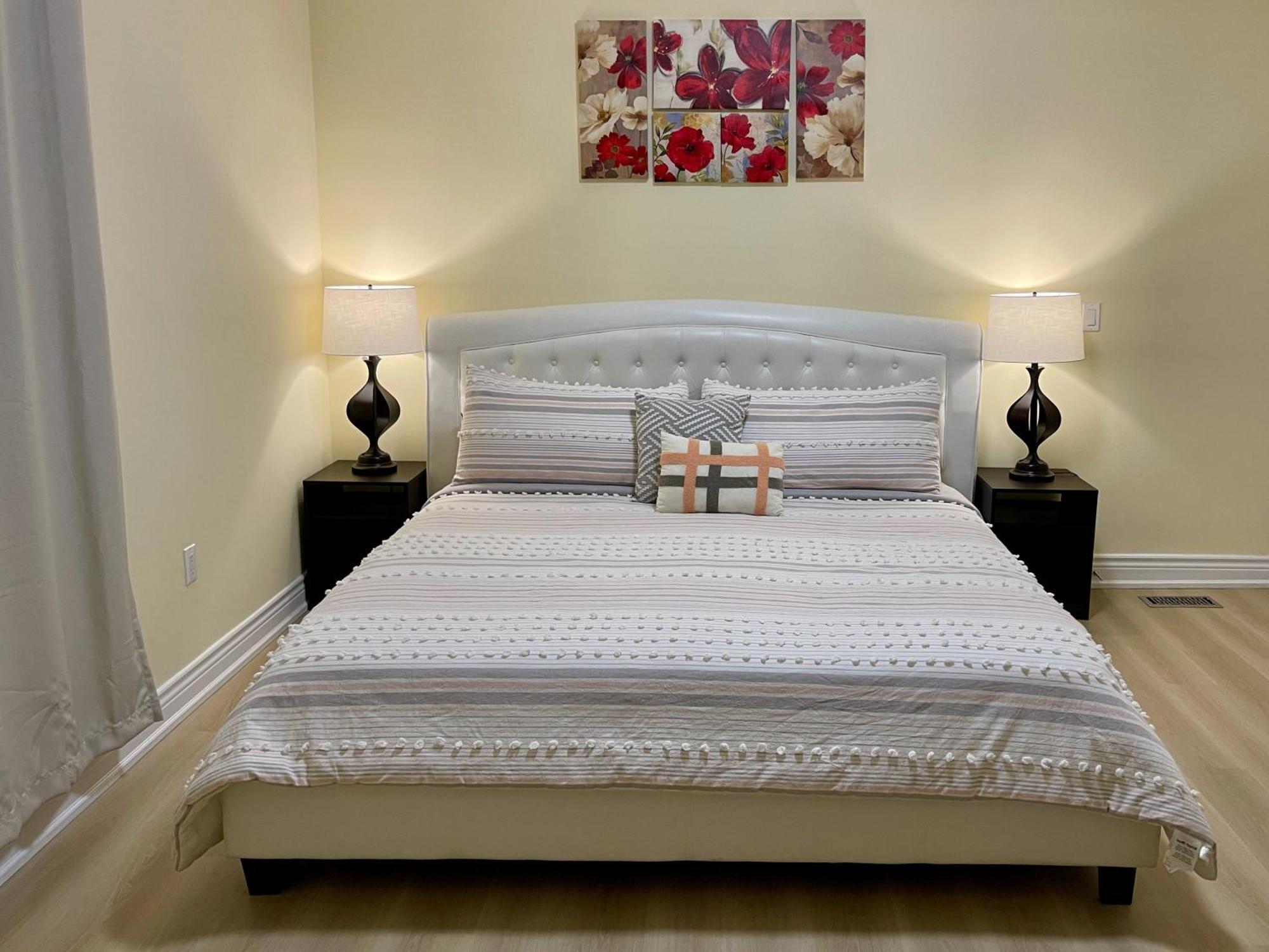 Victoria Family Vacation - King Bed Private Yard Bbq Deck Gazebo - 4 Minutes To The Falls * Niagara Falls